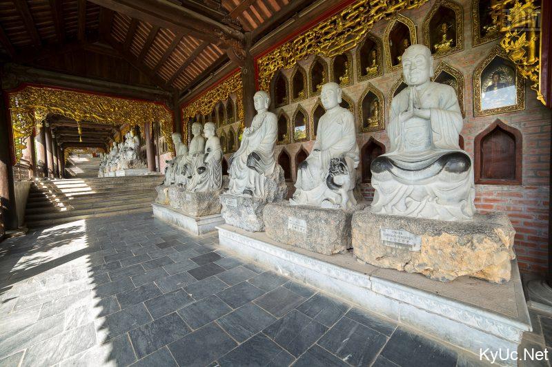 Hành lang La Hán - chùa Bái Đính
